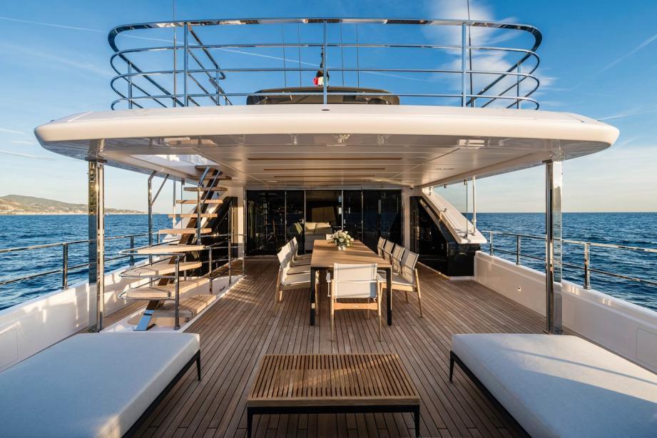 yacht Custom Line Navetta 42