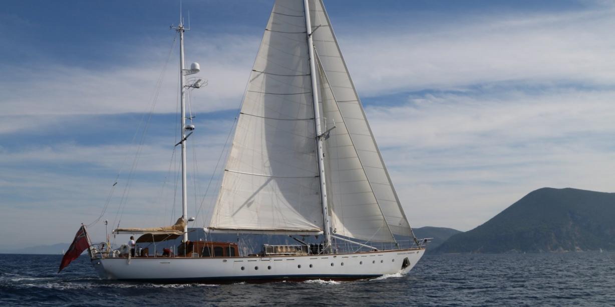 yacht Windweaver of Pennington