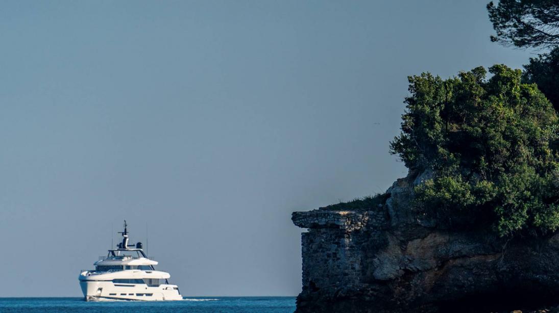yacht Lee