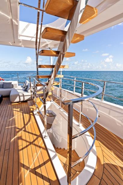 yacht Tito El Patron