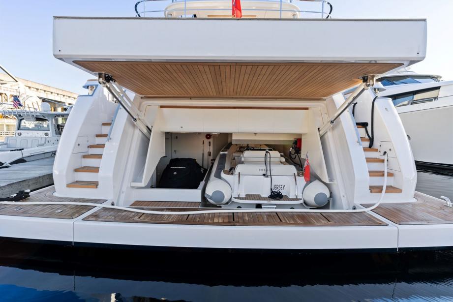 yacht Tito El Patron
