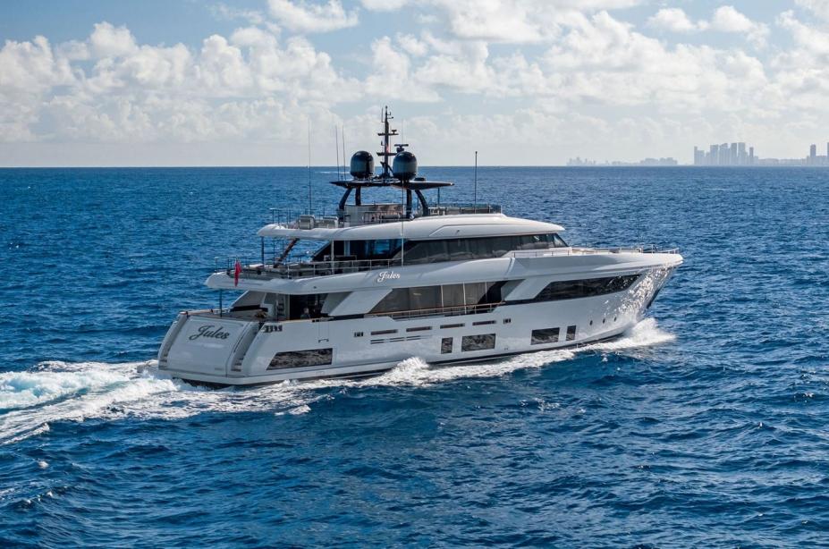 yacht Tito El Patron