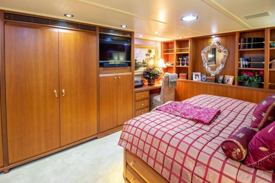 yacht Chairman