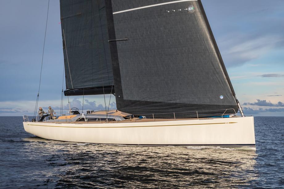 yacht Honey Ryder