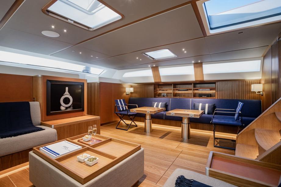 yacht Honey Ryder