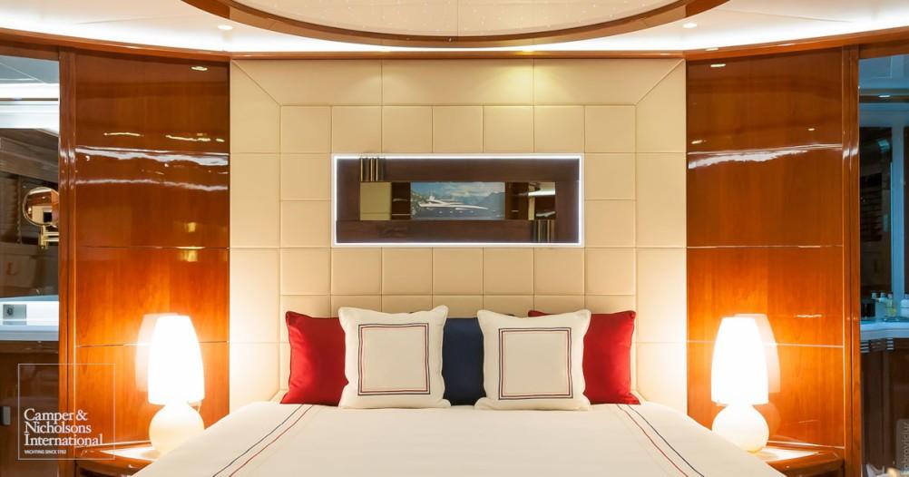 yacht H