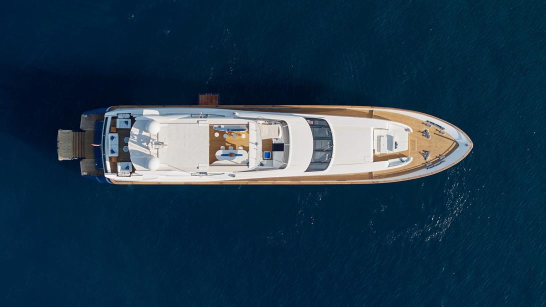 yacht H