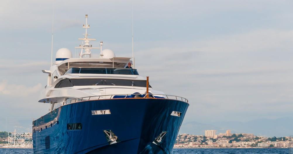 yacht H
