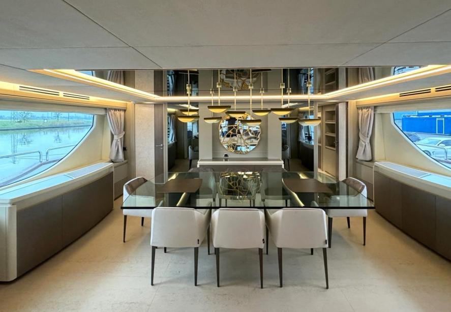 yacht Serendipity