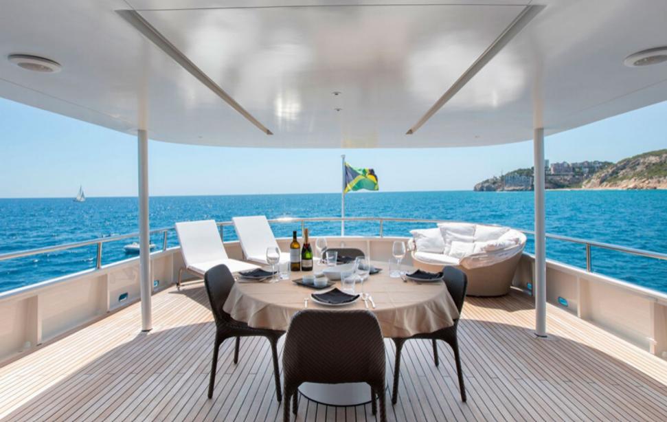yacht Ra