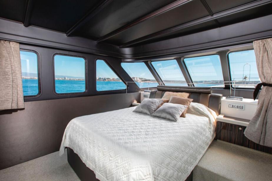 yacht Ra