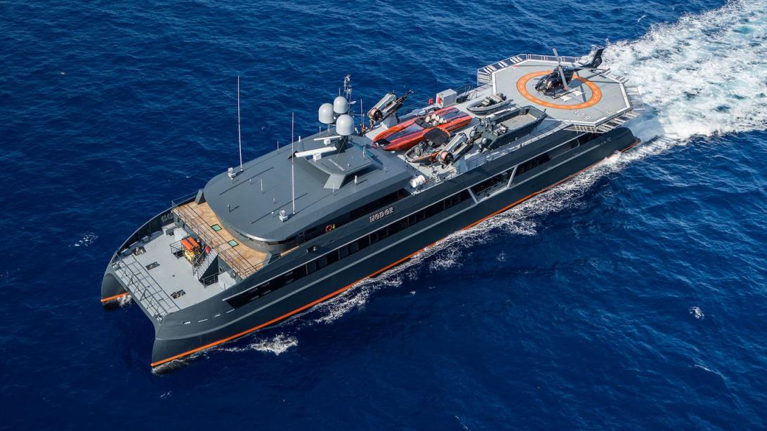 yacht Hodor