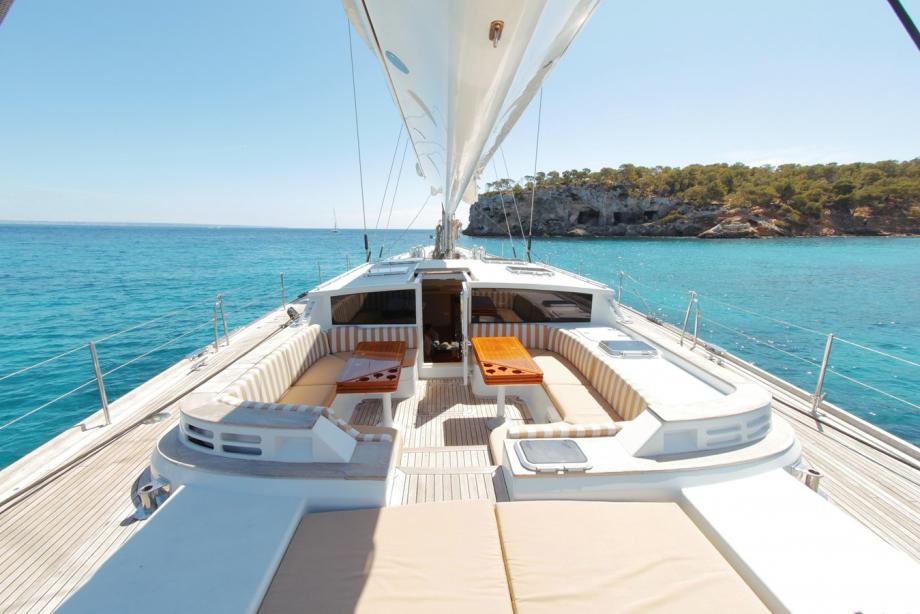 yacht Elton