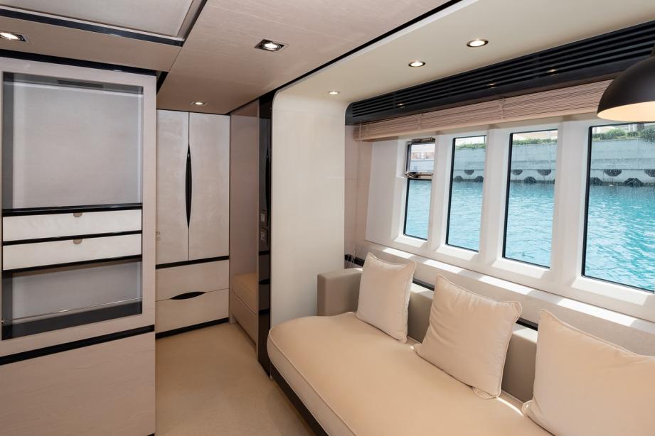 yacht Alina