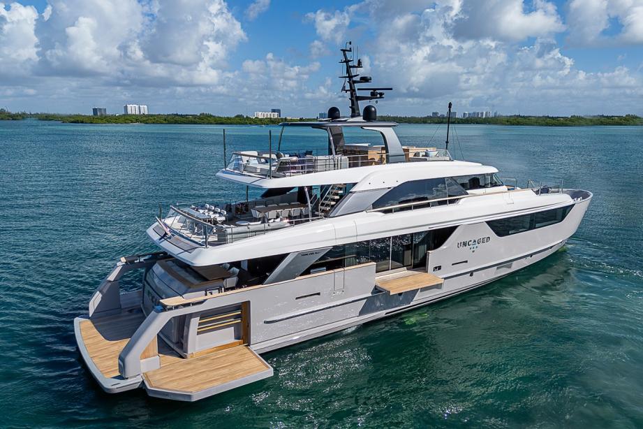 yacht The Wolf