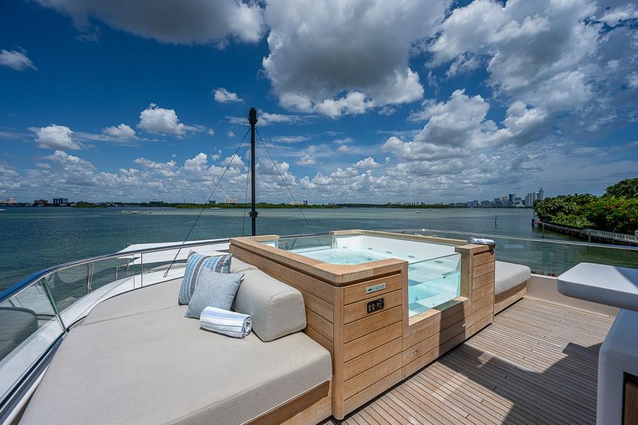 yacht The Wolf