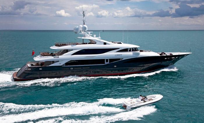 yacht Liberty