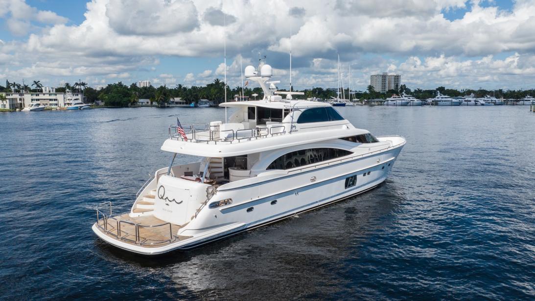 yacht Q