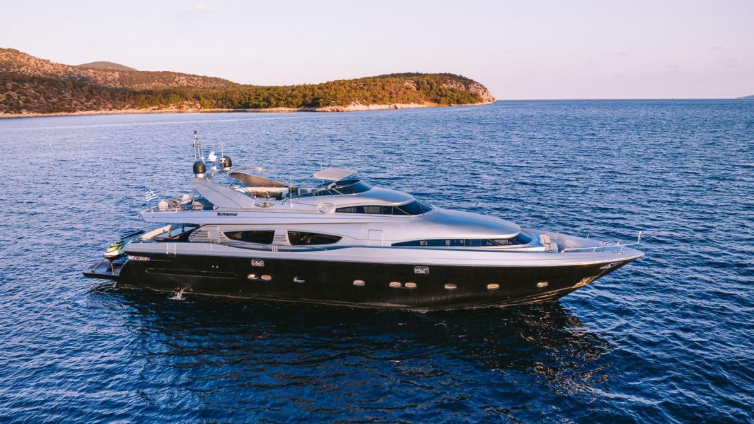 yacht Elvi