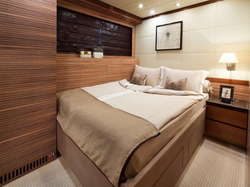 yacht Aleon Australia