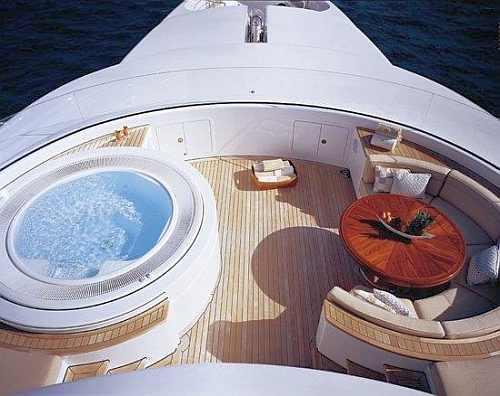 yacht Podium