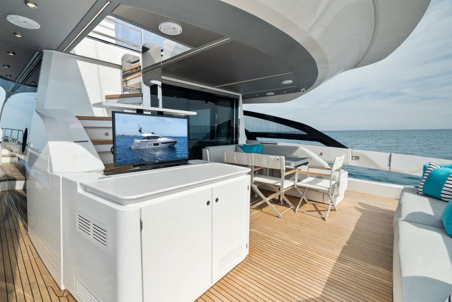 yacht Ocean's Se7en