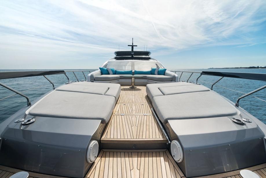 yacht Ocean's Se7en