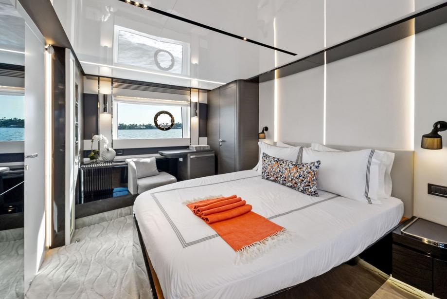 yacht Ocean's Se7en