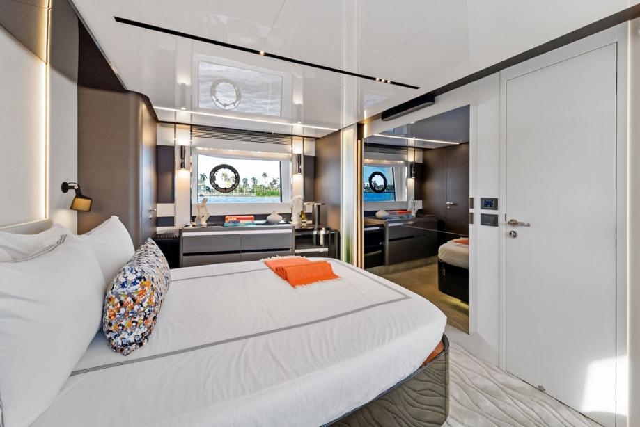 yacht Ocean's Se7en