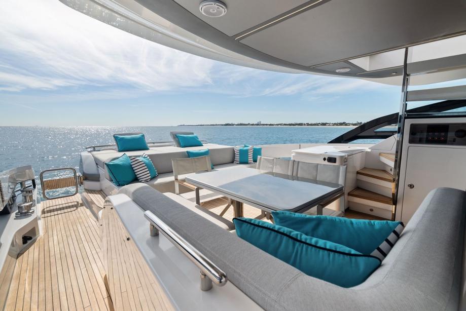 yacht Ocean's Se7en