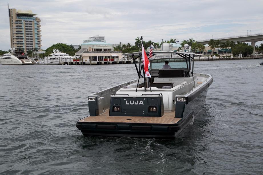 yacht Luja