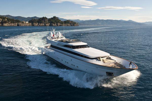 yacht LunaSea