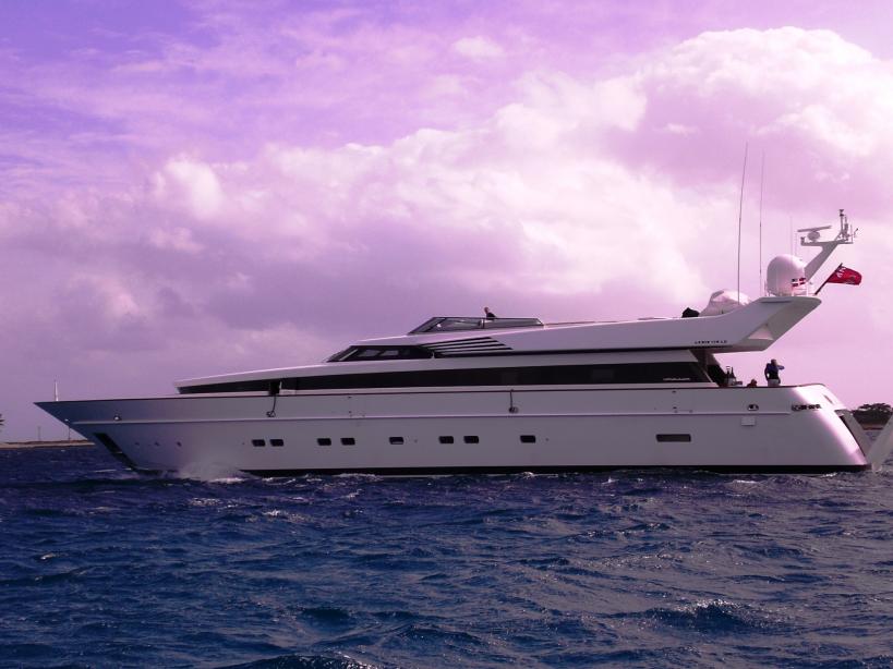 yacht LunaSea