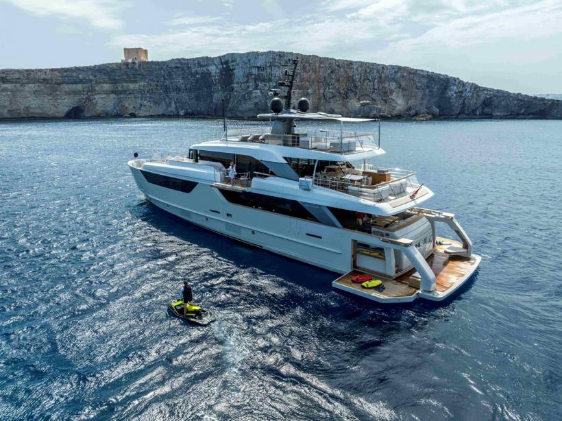 yacht Unique S