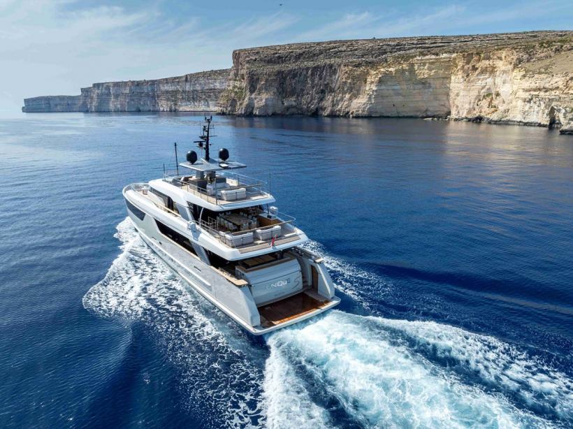 yacht Unique S