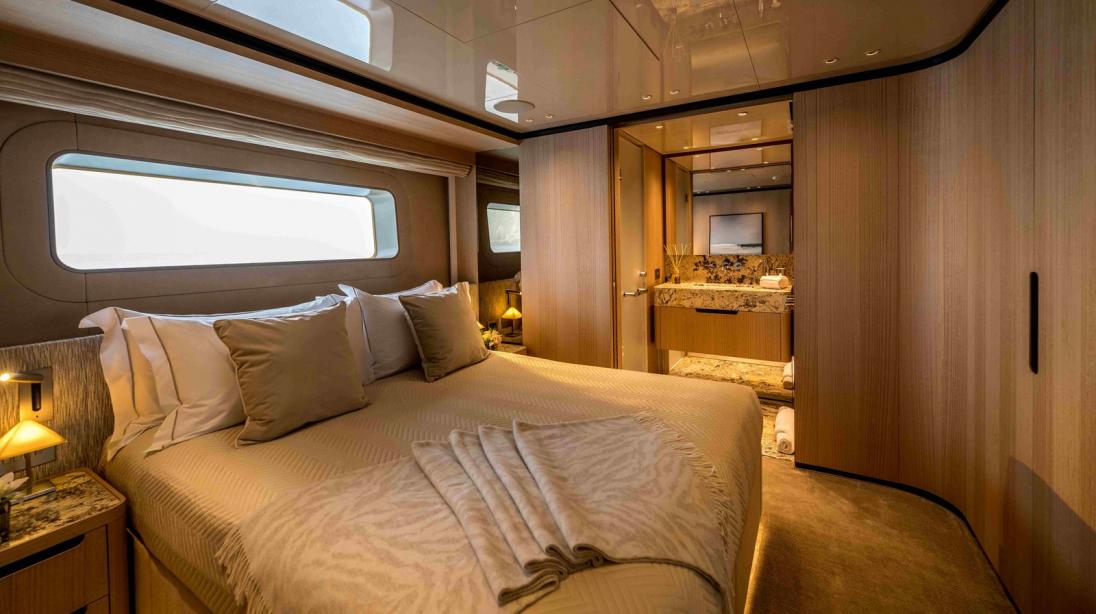 yacht Unique S