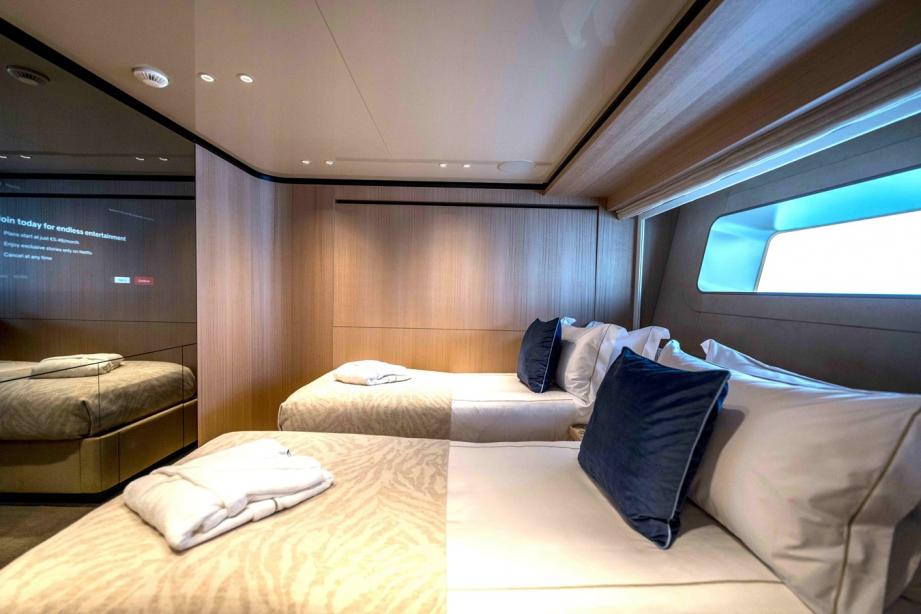 yacht Unique S