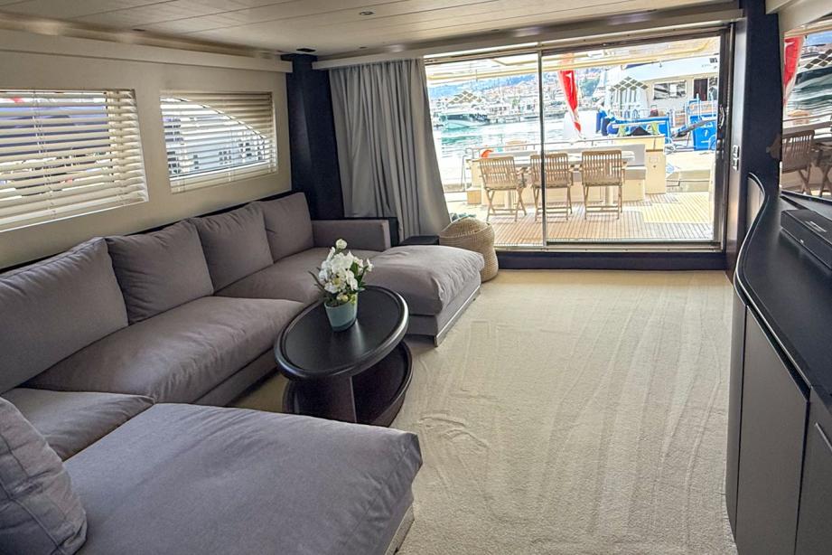 yacht Timeout Together