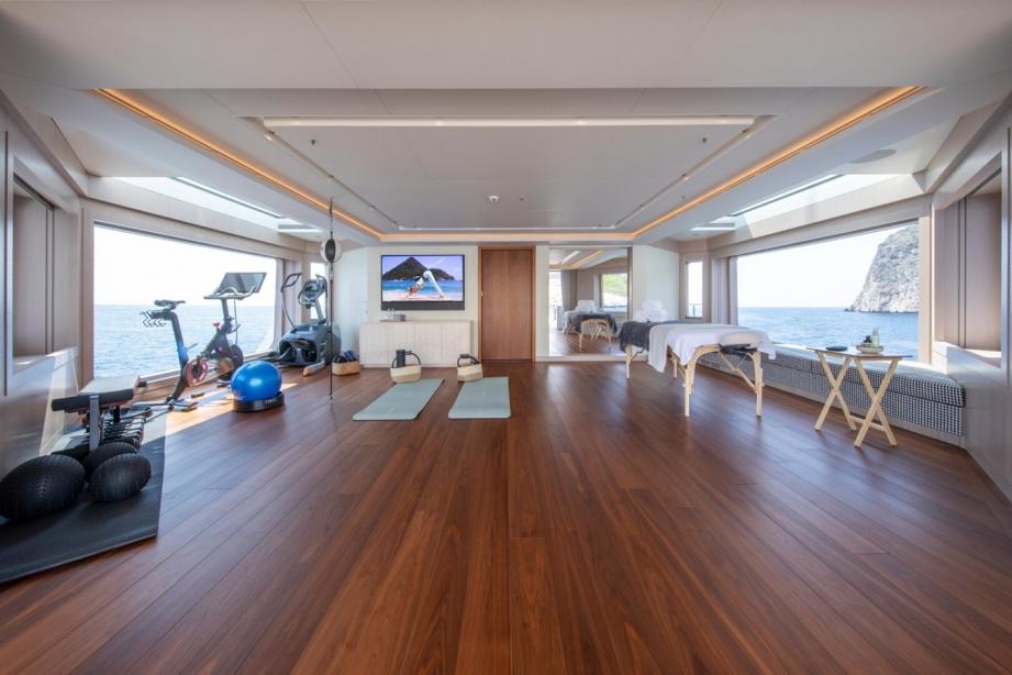 yacht Promise.