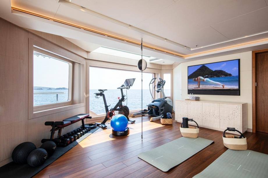 yacht Promise.