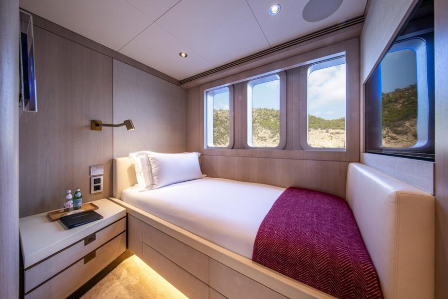 yacht Promise.
