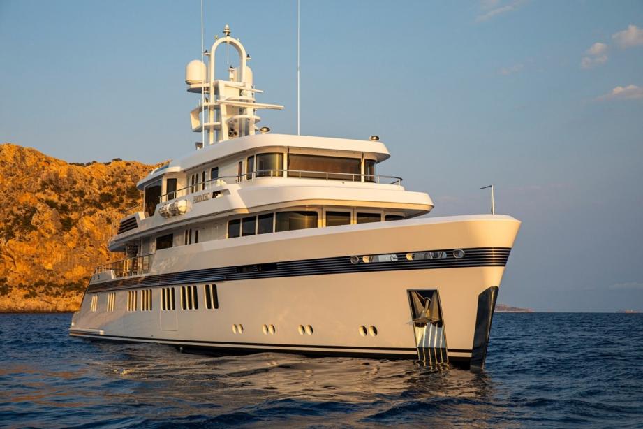yacht Promise.