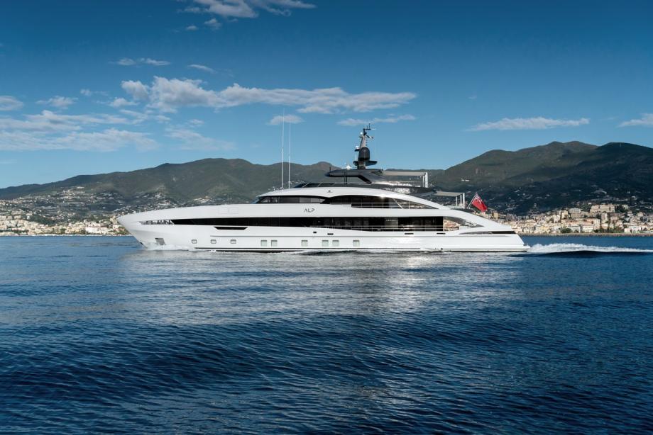 yacht Alp