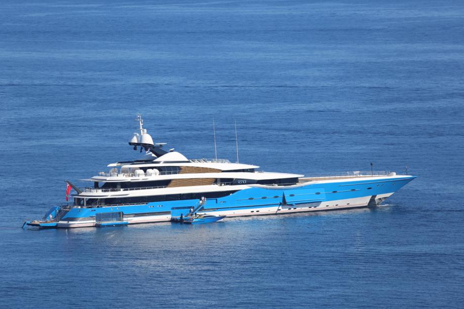 yacht Madame Gu