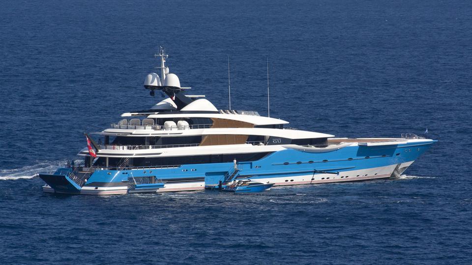 yacht Madame Gu