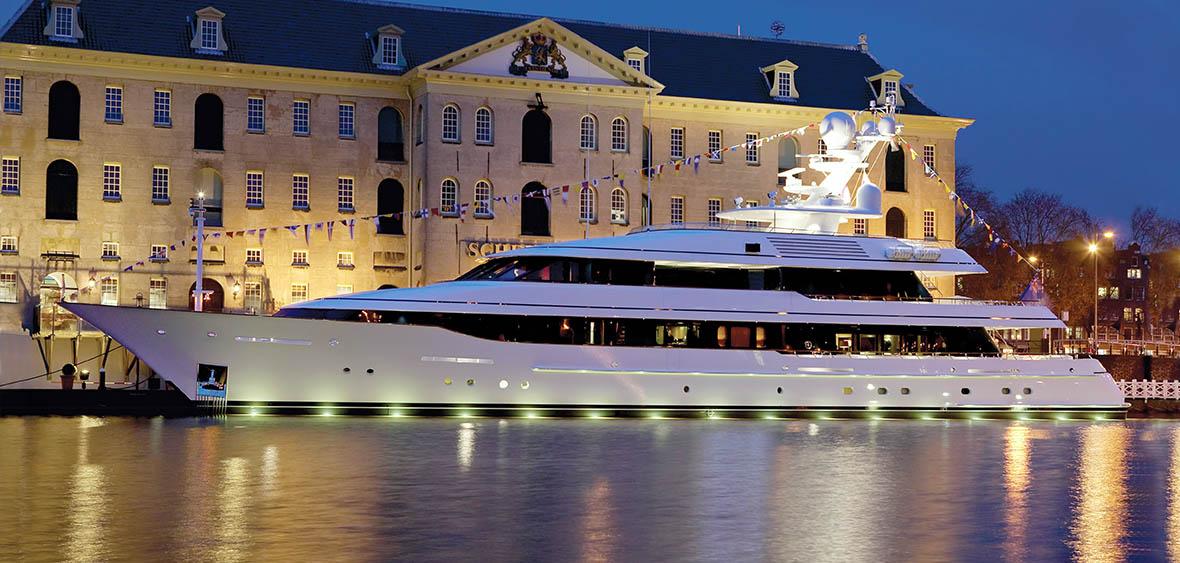 yacht Cynthia