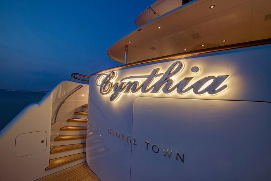 yacht Cynthia