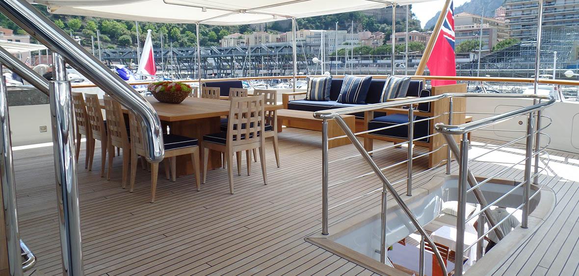 yacht Cynthia