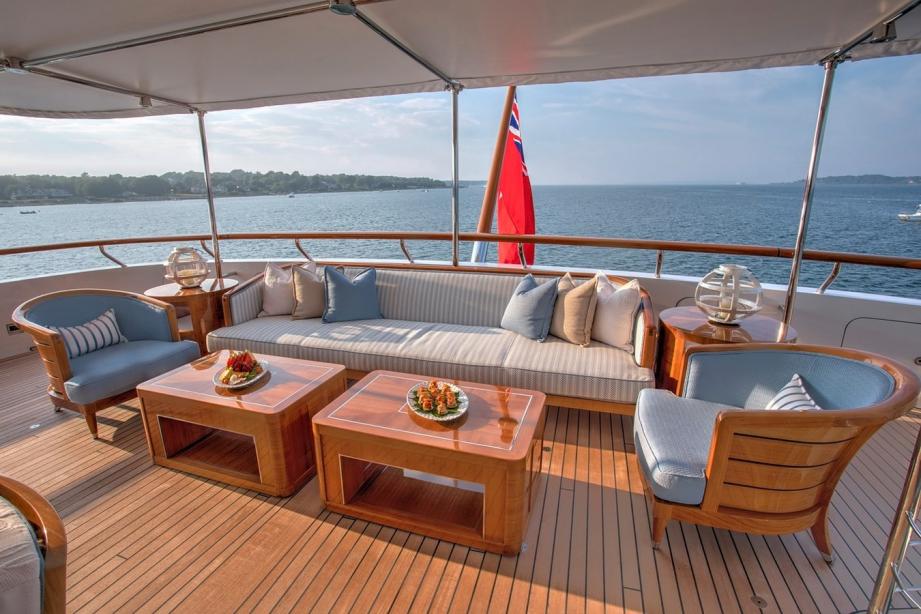 yacht Cynthia