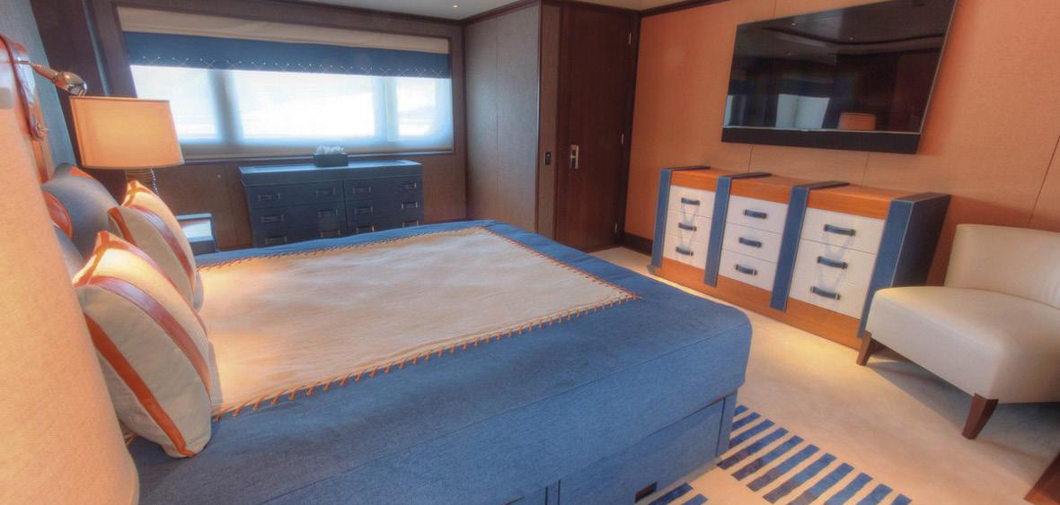 yacht Cynthia
